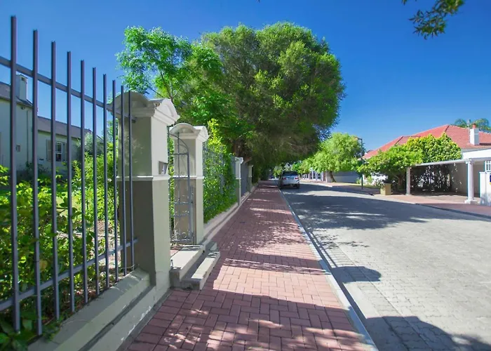 Victorian Style Garden Room , Paarl Central
